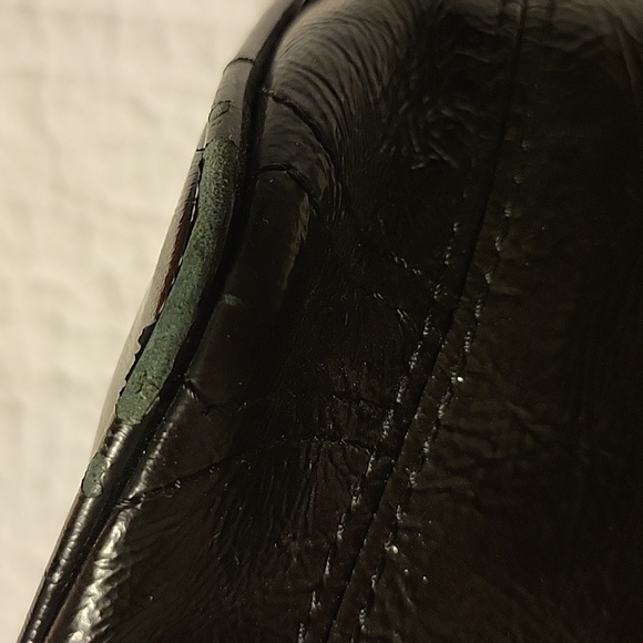 Coach black purse see pictures nice hardware a couple scuffs - Picture 12 of 14